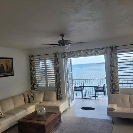 Modern Waterfront Apartment Road Town  Bagian luar foto